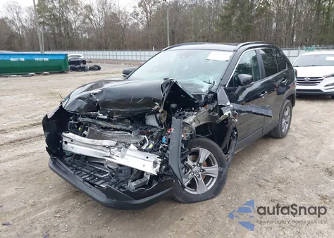 2022 Toyota Rav4 Xle/Xle Premium z USA, uszkodzony, nr VIN 2T3W1RFV3NC178181